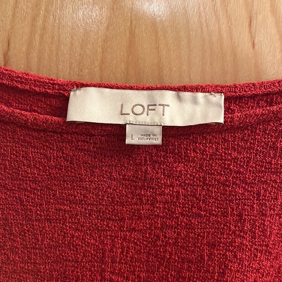 LOFT Red Knotted Short Sleeve T-Shirt - Size L - Picture 2 of 5